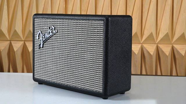 Loa Bluetooth Fender Monterey Black