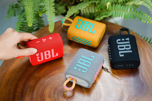 JBL Go 3 được thiết kế nhỏ gọn nhiều bảng màu giúp bạn tha hồ lựa chọn 