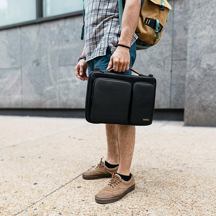 Túi Đeo TOMTOC (USA) 360* Shoulder Bags MacBook Pro 13'' - Black (A42-C01D)